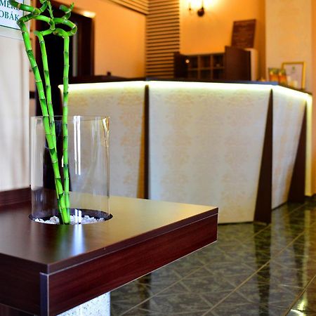 Hotel Restaurant Park ميركورا تشيوك المظهر الخارجي الصورة