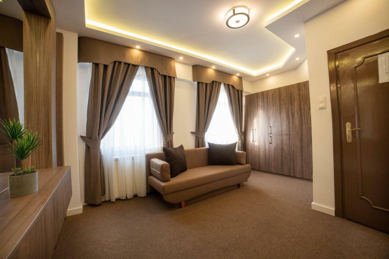 Hotel Restaurant Park ميركورا تشيوك المظهر الخارجي الصورة